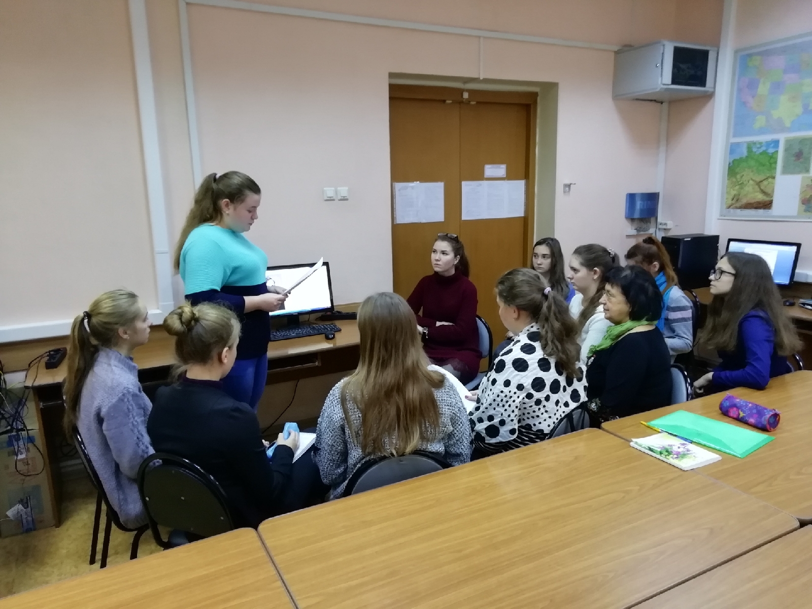 Профессором кафедры ИиМОИМ Гавриловой М.А. проведена беседа со студентами в формате круглого стола